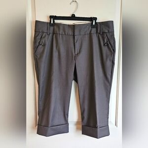 Womens Old Navy Cuffed Dress Crop Size 16